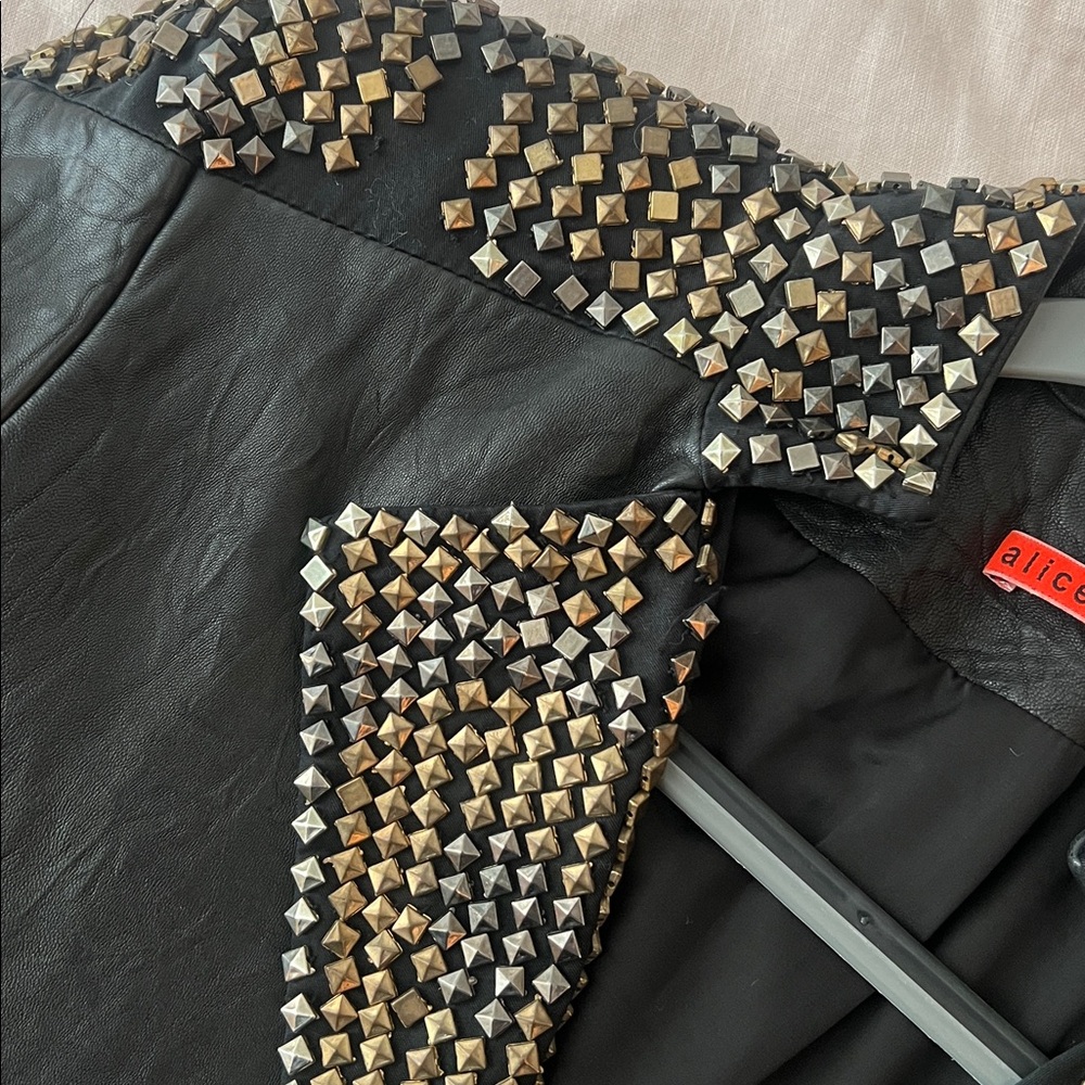 Alice & Olivia Real Black Leather Studded Jacket missing studs - Picture 5 of 10
